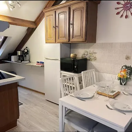 Cosy A 2 Pas Des Caves Basilique Apartment