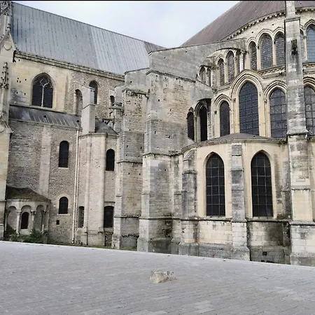 Cosy A 2 Pas Des Caves Basilique * Reims